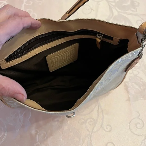 Coach Mini Shoulder Clip Bag, Light Brown, slightly used Signature Hampton #6091 - Picture 2 of 7